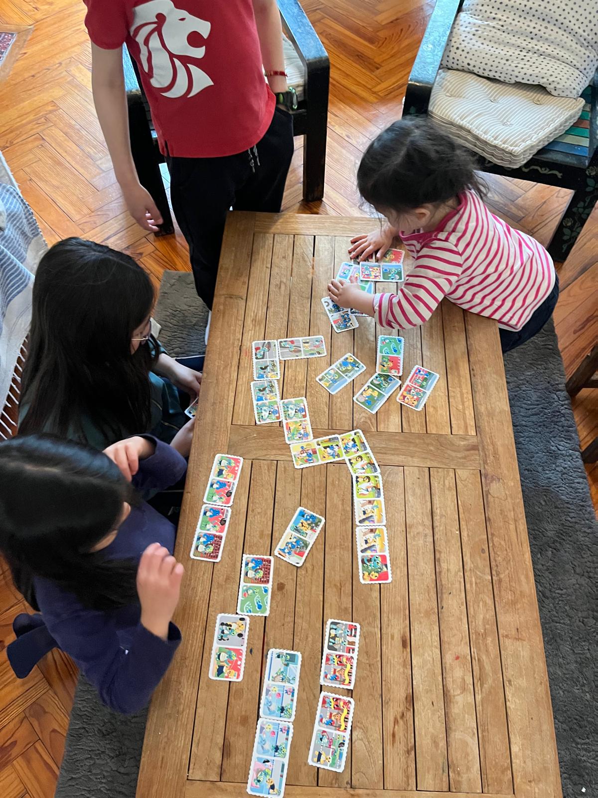 Domino illustré Arthur la Tortue – jeu éducatif familial pour apprendre à associer des illustrations et partager un moment avec les enfants de 3 à 6 ans