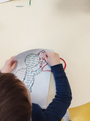 Patron de broderie Arthur la Tortue complété – activité manuelle pour développer la concentration et la patience chez l'enfant